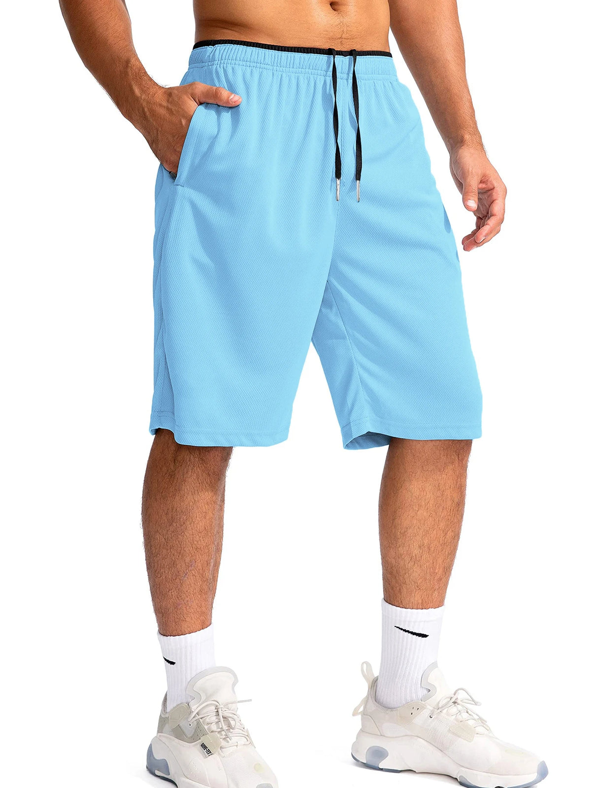 Short de sport homme bleu ciel, tissu respirant